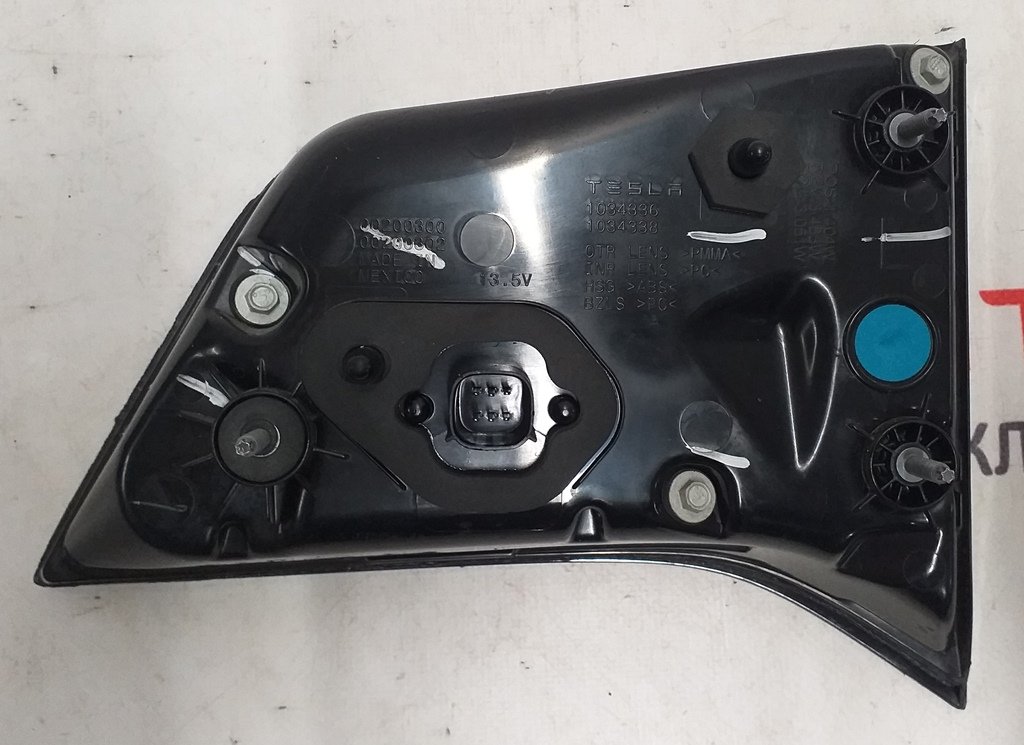 6 Left inner lamp (USA) Tesla model X 1034336-00-B
